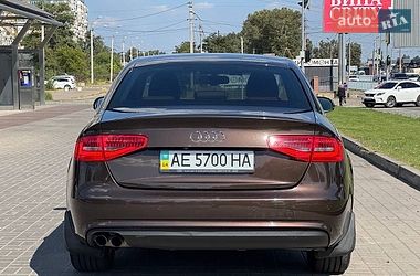 Седан Audi A4 2012 в Днепре