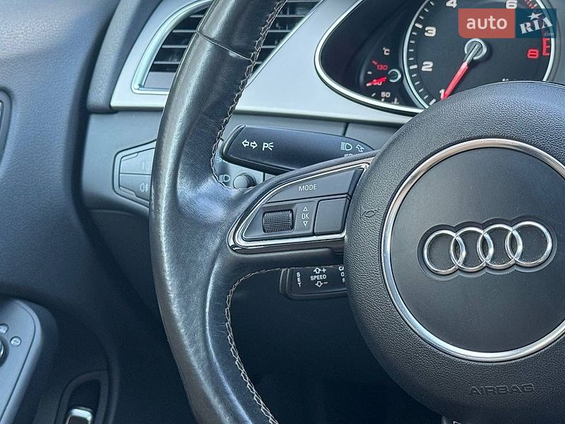 Седан Audi A4 2012 в Днепре