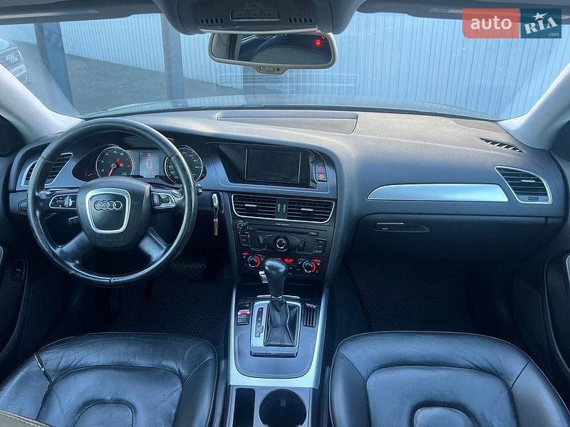 Седан Audi A4 2010 в Киеве