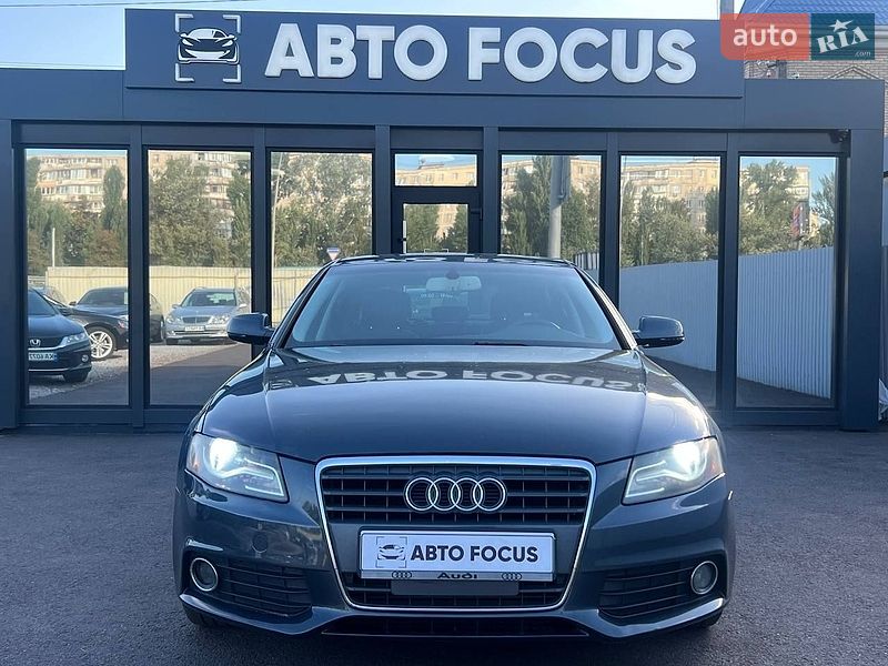 Седан Audi A4 2010 в Киеве