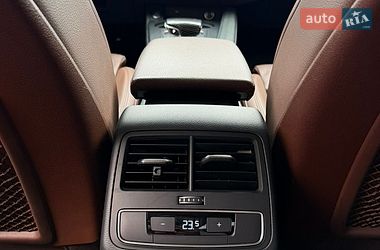 Седан Audi A4 2018 в Стрию