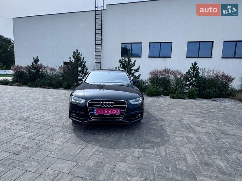 Седан Audi A4 2014 в Луцке