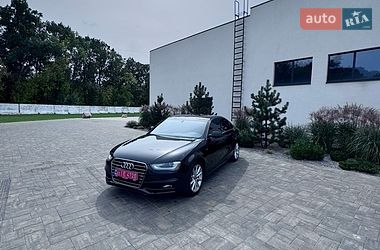 Седан Audi A4 2014 в Луцке