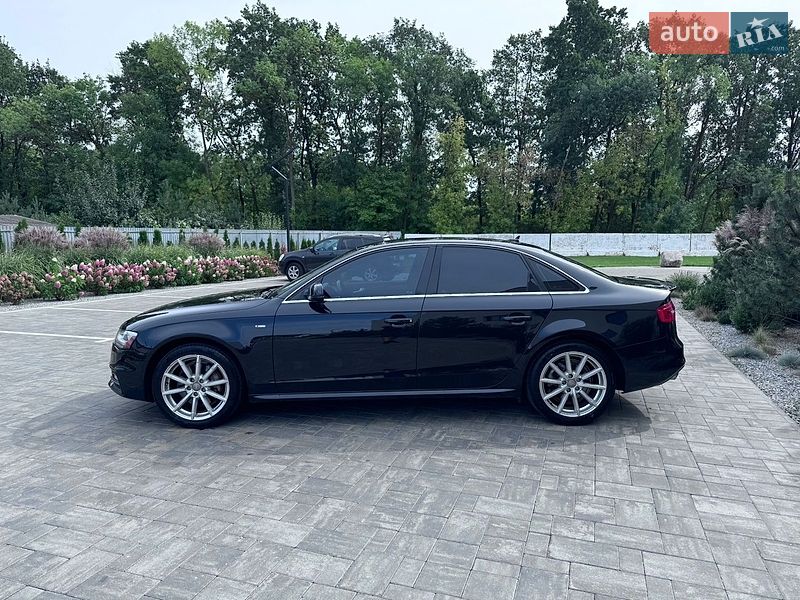 Седан Audi A4 2014 в Луцке