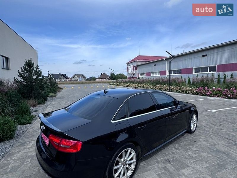 Седан Audi A4 2014 в Луцке
