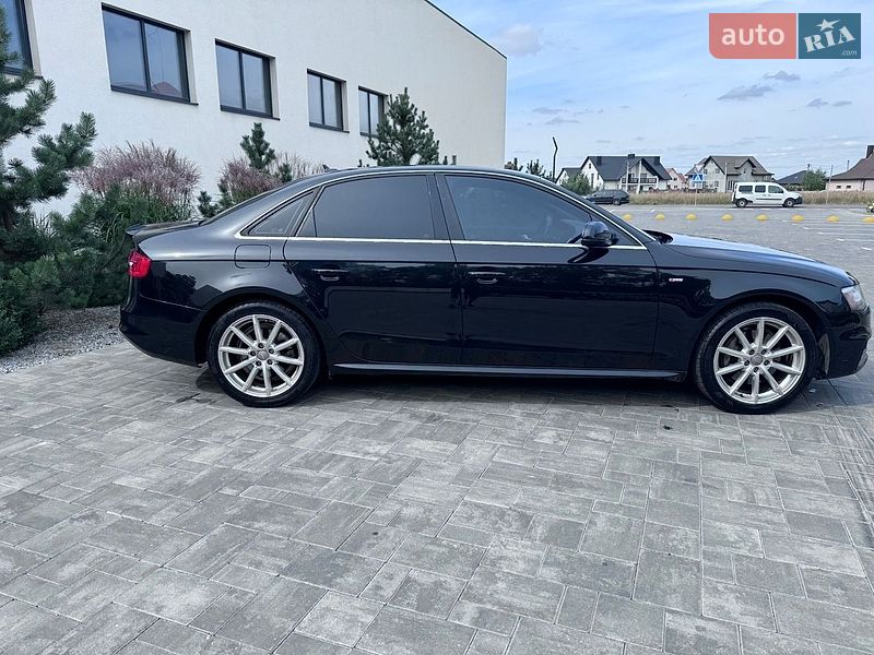 Седан Audi A4 2014 в Луцке