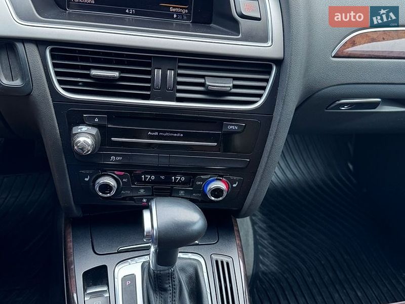 Седан Audi A4 2014 в Луцке