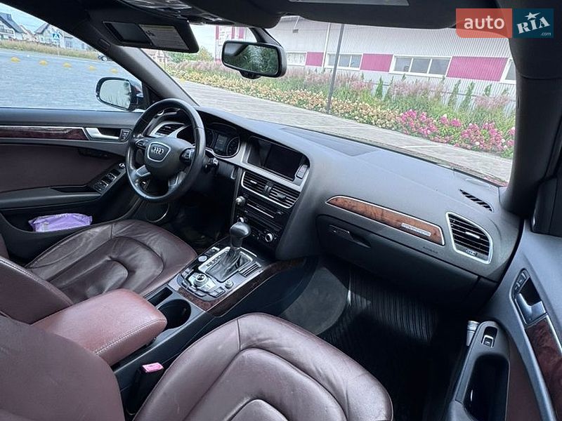 Седан Audi A4 2014 в Луцке