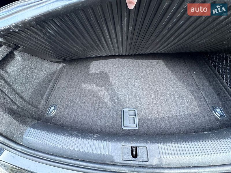 Седан Audi A4 2014 в Луцке