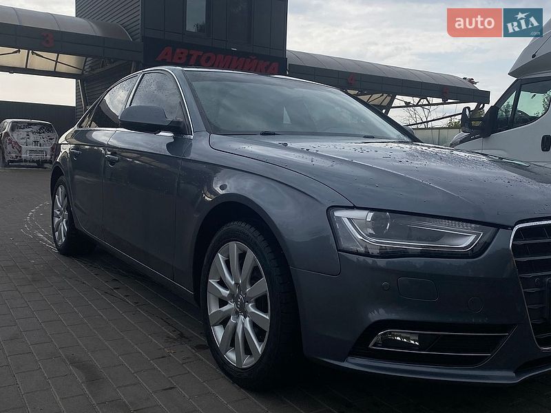 Седан Audi A4 2013 в Тернополі