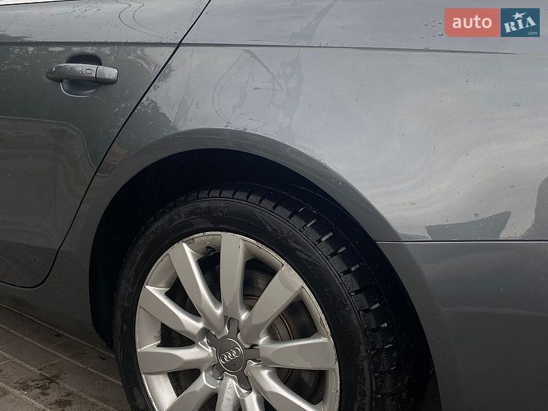 Седан Audi A4 2013 в Тернополе