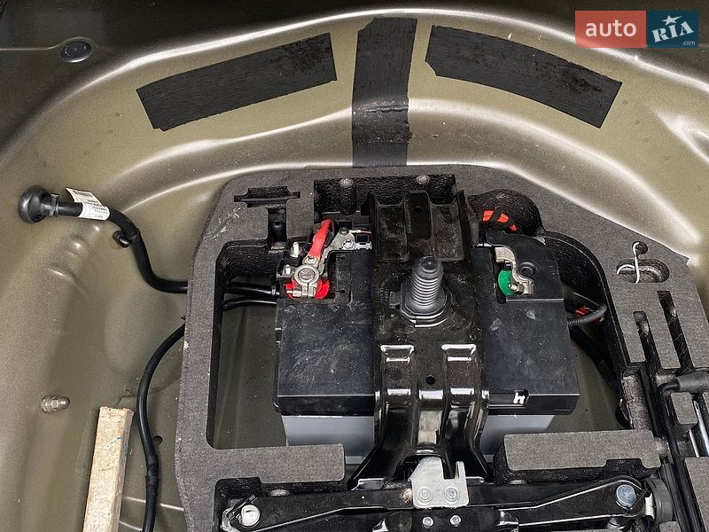 Седан Audi A4 2013 в Тернополі