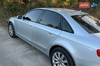 Седан Audi A4 2013 в Києві
