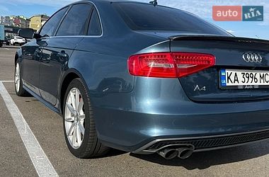 Седан Audi A4 2015 в Киеве