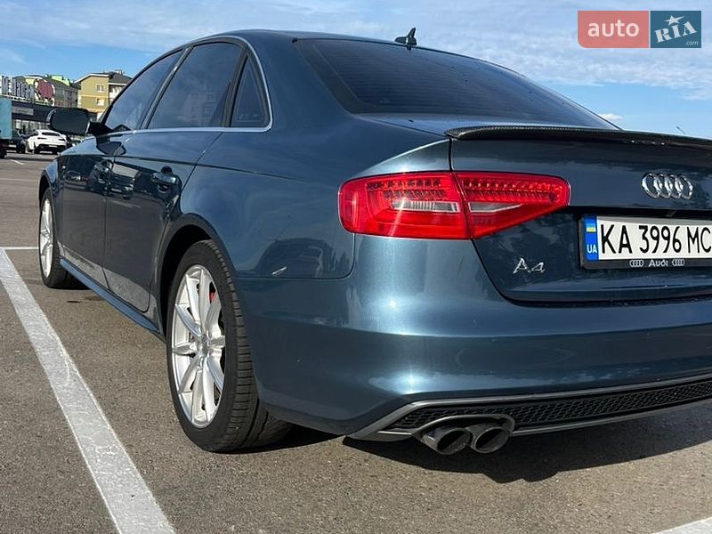 Седан Audi A4 2015 в Киеве