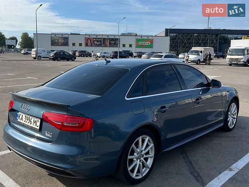 Седан Audi A4 2015 в Киеве