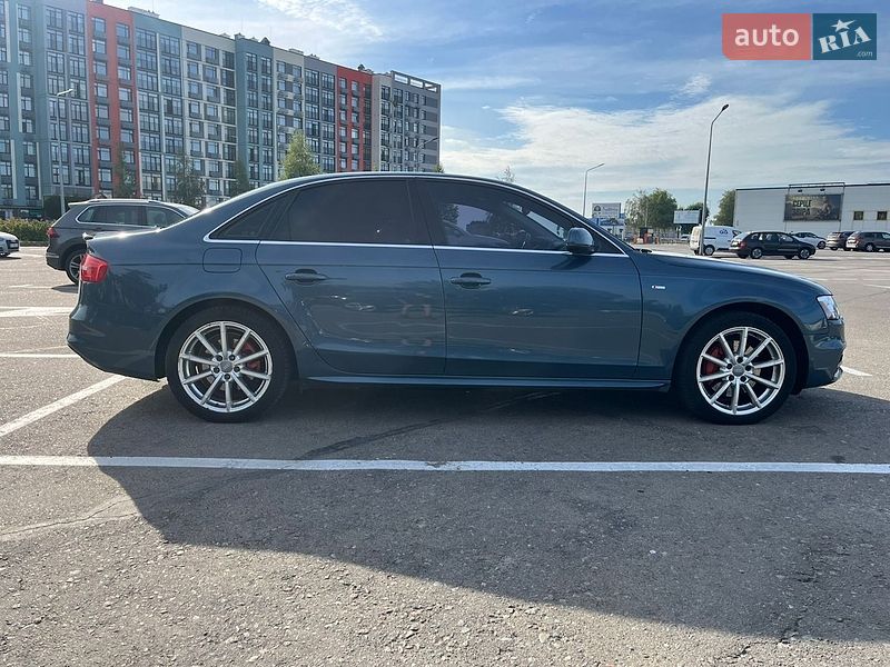 Седан Audi A4 2015 в Киеве