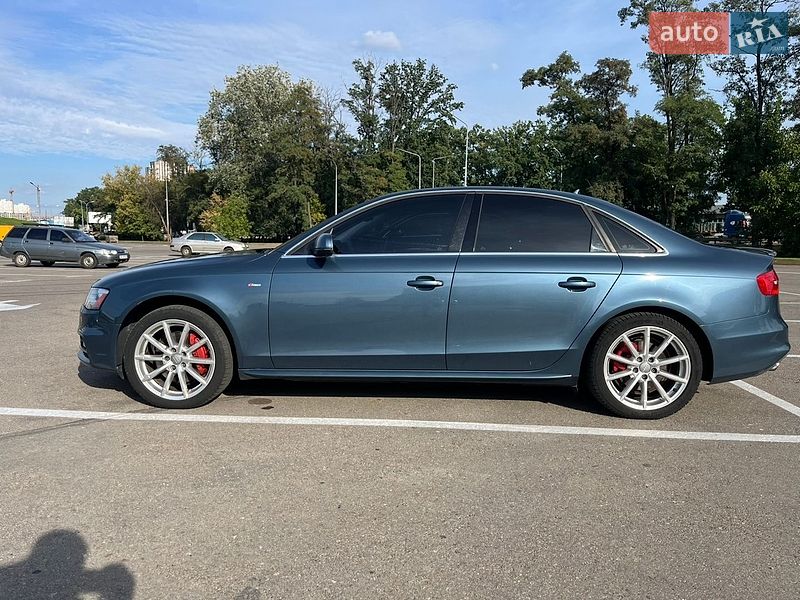 Седан Audi A4 2015 в Киеве