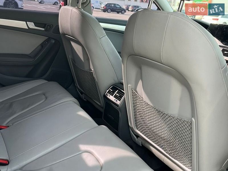 Седан Audi A4 2015 в Киеве