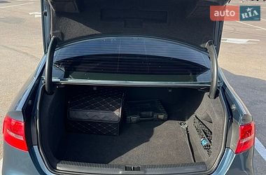 Седан Audi A4 2015 в Киеве