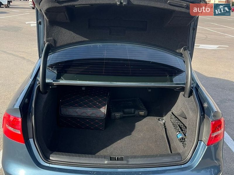 Седан Audi A4 2015 в Киеве