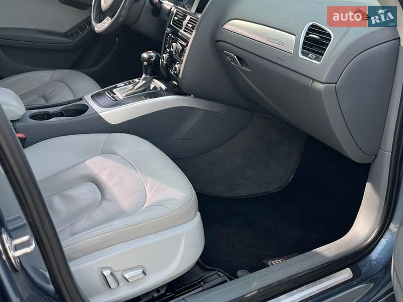 Седан Audi A4 2015 в Киеве