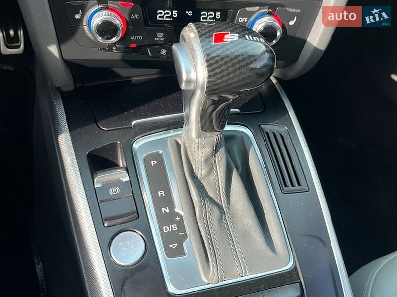 Седан Audi A4 2015 в Киеве
