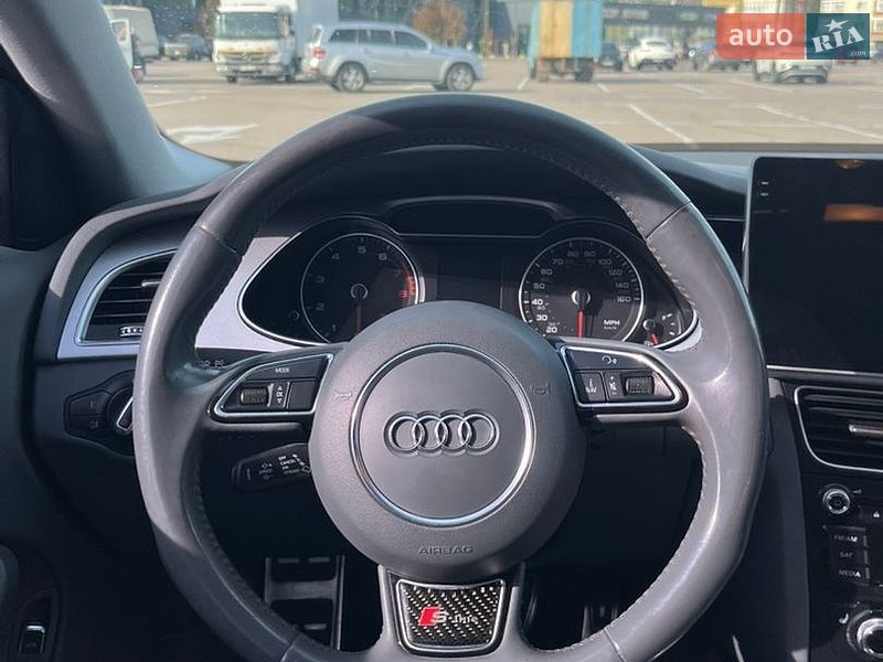Седан Audi A4 2015 в Киеве