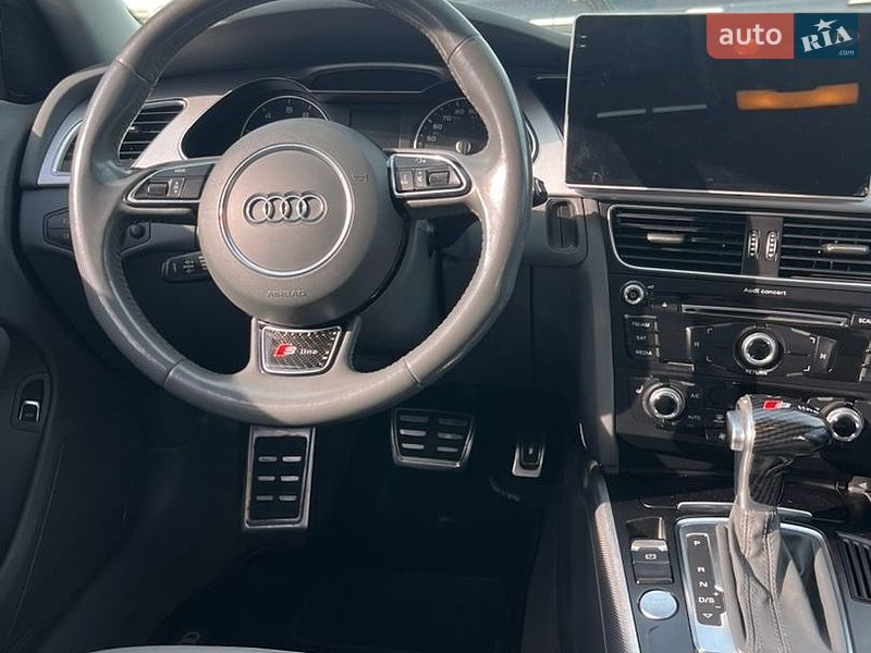 Седан Audi A4 2015 в Киеве