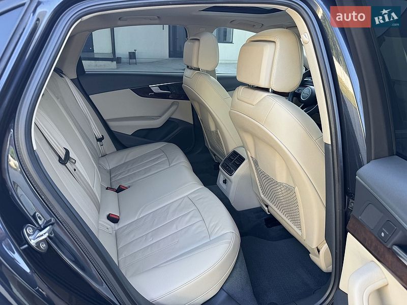 Седан Audi A4 2018 в Луцьку
