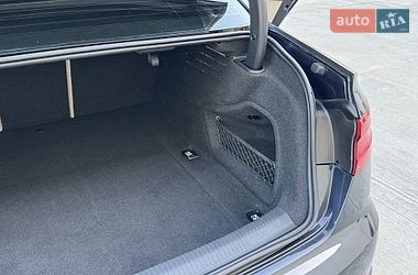 Седан Audi A4 2018 в Луцьку