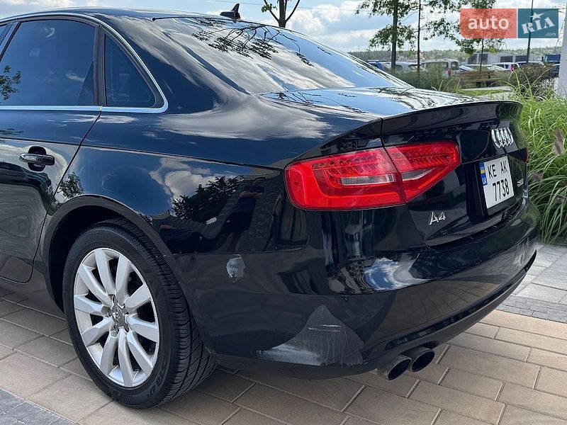 Седан Audi A4 2012 в Ірпені