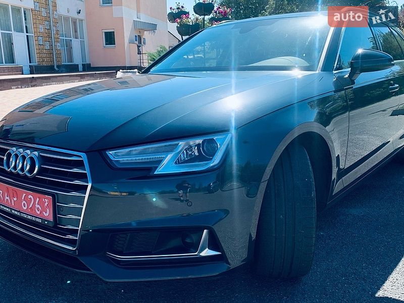 Универсал Audi A4 2018 в Киеве