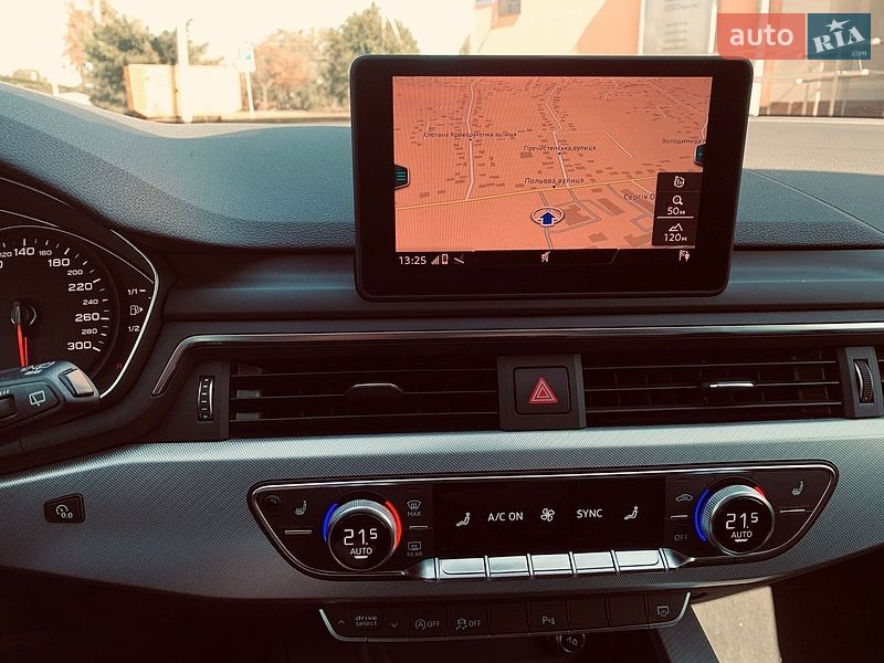 Универсал Audi A4 2018 в Киеве