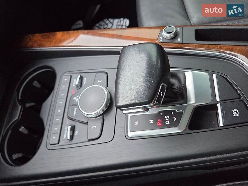 Универсал Audi A4 2019 в Хмельницком