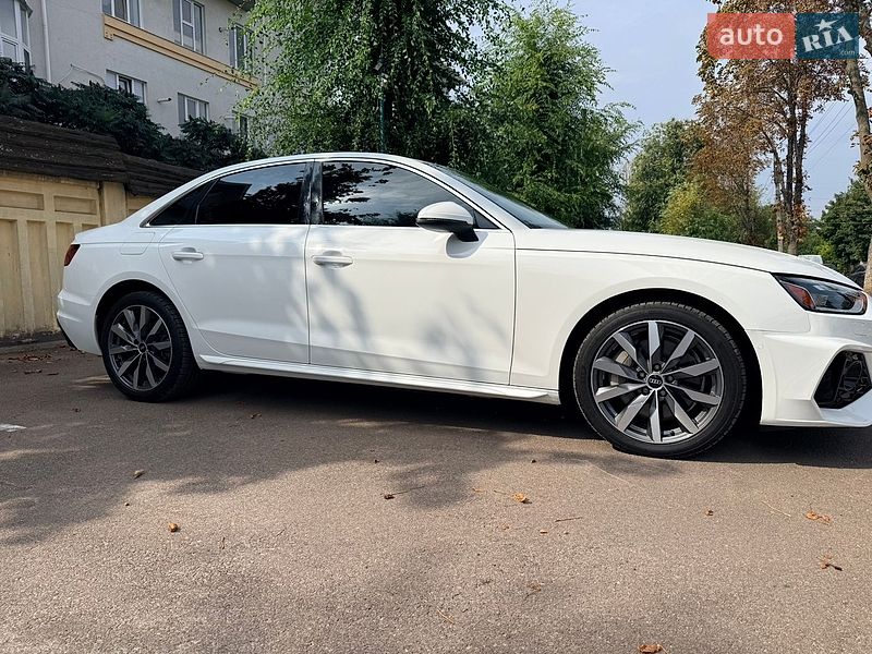 Седан Audi A4 2021 в Харькове