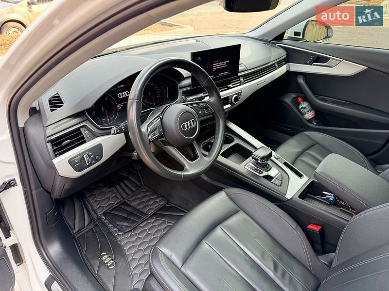 Седан Audi A4 2021 в Харькове