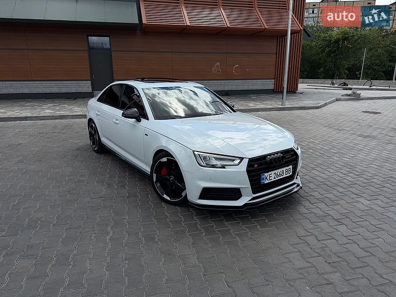 Audi A4 2018