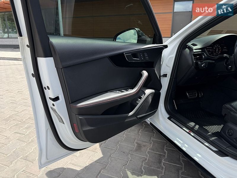 Седан Audi A4 2018 в Кривому Розі
