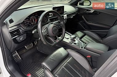 Седан Audi A4 2018 в Кривому Розі