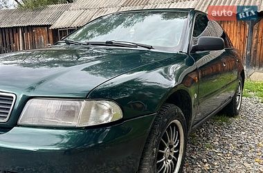 Седан Audi A4 1995 в Ворохте