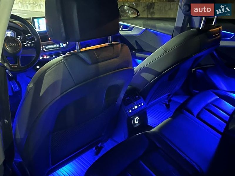 Седан Audi A4 2015 в Києві