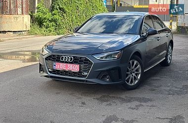 Седан Audi A4 2021 в Рівному