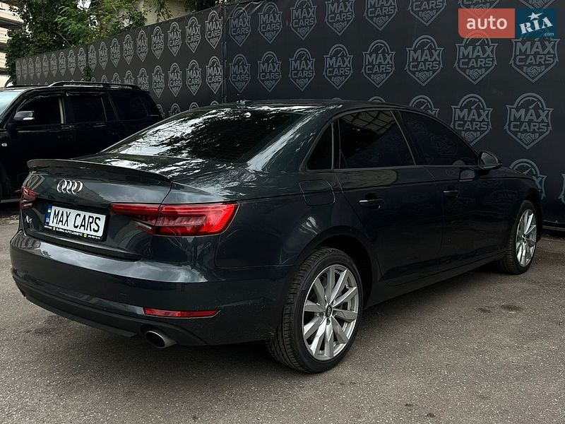 Седан Audi A4 2016 в Києві