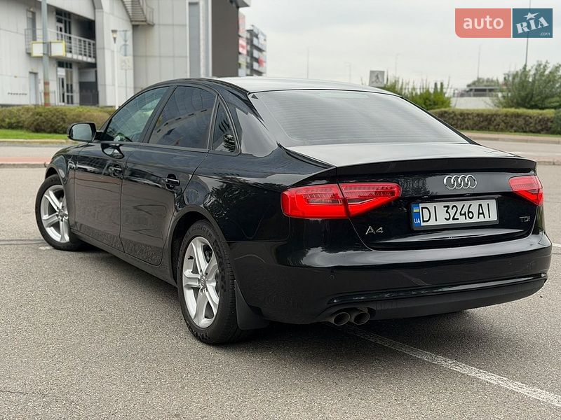 Седан Audi A4 2013 в Києві