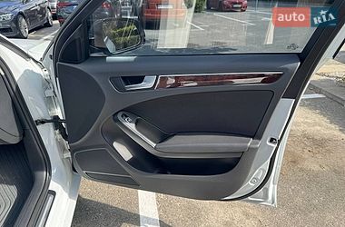 Седан Audi A4 2012 в Киеве