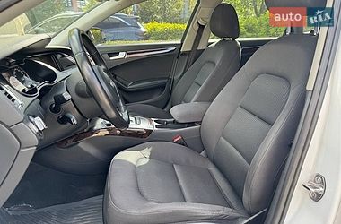Седан Audi A4 2012 в Киеве