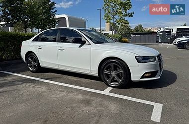Седан Audi A4 2012 в Киеве