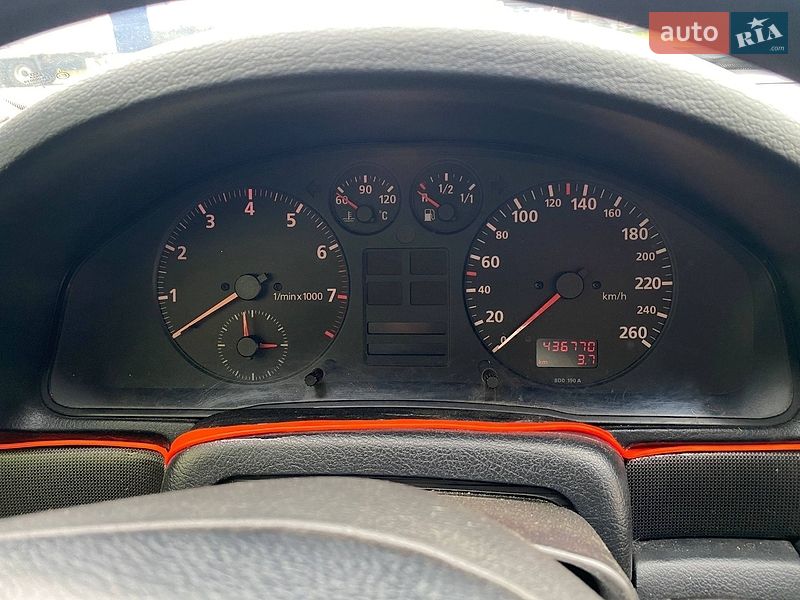 Седан Audi A4 1996 в Львове