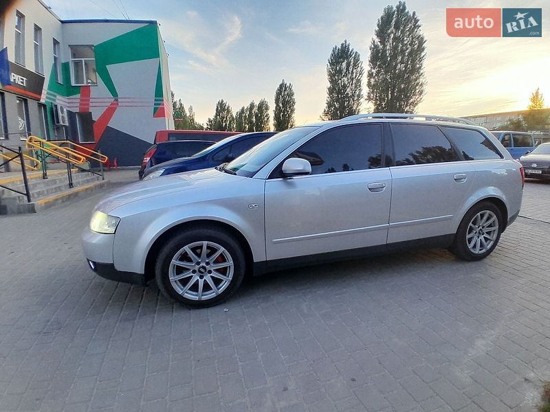 Универсал Audi A4 2002 в Вараше